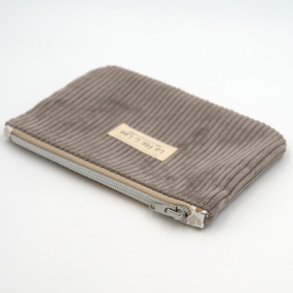 Trousse en velours taupe